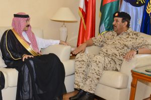 القائد العام لقوة الدفاع يستقبل مدير عام المؤسسة العامة لجسر الملك فهد المكلف