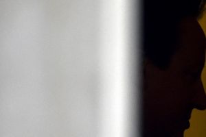 فضيحة جنسية مدوية قد تقضي على مستقبل كاميرون السياسي