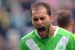 هل يدير باس دوست ظهره لفريق فولفسبورغ