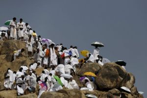 شاهد الصور... نسك الحجاج في يوم عرفة