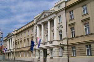 كرواتيا تحل البرلمان تمهيداً لإجراء الانتخابات في نوفمبر