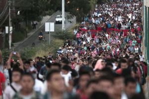 احتجاجات في مكسيكو سيتي في الذكرى السنوية الأولى لاختطاف 43 طالباً