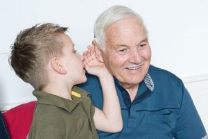 دراسة تربط بين ضعف السمع وزيادة مخاطر الوفاة