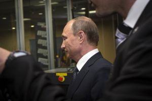 بوتين: اوباما وهولاند لا يختاران من يحكم سوريا