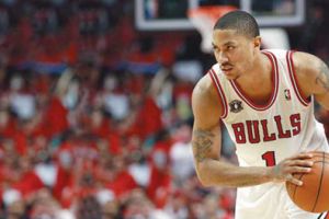 لعنة الإصابات تطارد لاعب السلة الأميركي ديريك روز