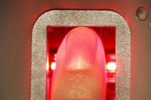 الكويت لن تطبق البصمة على السعوديين الزائرين