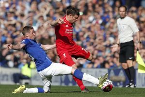 لوكاكو ينقذ إيفرتون والتعادل يخيم مجددا على ديربي ليفربول