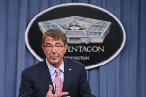 وزير الدفاع الاميركي يبدأ زيارة لاوروبا