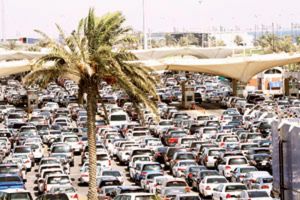 السفارة السعودية بالبحرين تستقبل 35 قضية تعاطي خمور.. يومياً