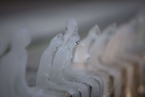 شاهد الصور... مجسمات ثلجية في مهرجان النحت بباريس