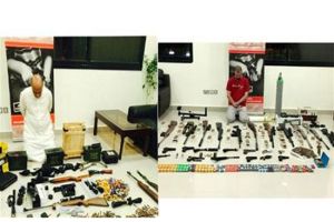 مباحث السلاح الكويتية تداهم منزلين وتضبط كمية كبيرة من الأسلحة والذخائر