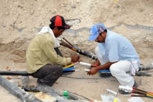 انقطاعات للكهرباء تشمل أكثر من 10 مجمعات سكنية