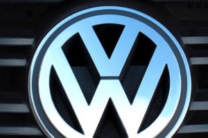 'فولكسفاغن' تعتذر وتؤكد تحملها 'كامل المسؤولية' عن فضيحة المحركات المغشوشة