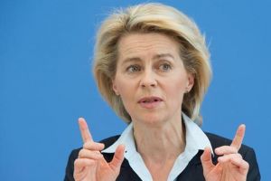 وزيرة الدفاع الألمانية تعارض التمسك بموعد ثابت لسحب قوات الناتو من أفغانستان