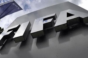 مصادر: الفيفا يبحث إمكانية تأجيل الانتخابات الرئاسية