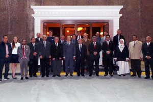 وفد من محافظة العاصمة إلى سانت بطرسبورغ الروسية لتفعيل مذكرة التعاون المشتركة