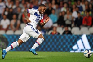 كالولو سيبتعد عن صفوف ليون لمدة شهرين بداعي الإصابة