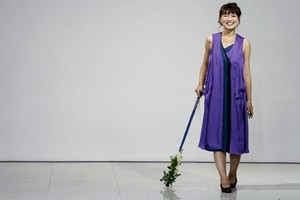 عرض أزياء لذوي الاحتياجات الخاصة في أسبوع الموضع بطوكيو