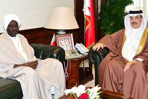 حميدان يبحث برامج تنمية المجتمع مع السفير السوداني