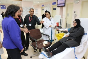 وزيرة الصحة تفتتح  حملة الأمام الحسين (ع) للتبرع بالدم في مركز النعيم الصحي 