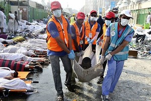 عدد ضحايا التدافع في منى يتجاوز 2223 قتيلاً