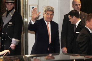 كيري يزور الرياض غدا ويبحث مع القيادة السعودية تسوية الأزمة السورية