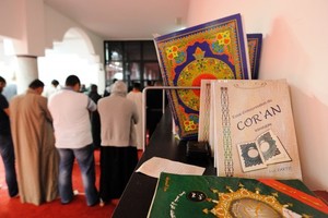 إندونيسيا: إقليم 'أتشيه' يفرض قانونا إسلاميا صارما يجرم الزنا والمثلية الجنسية