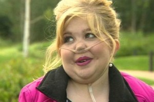 وفاة الشابة كريستي هاورد... أحد أشهر جامعي التبرعات للأطفال في بريطانيا