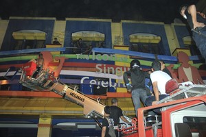 مقتل 12 وإصابة 71 في حريق بحانة في إندونيسيا