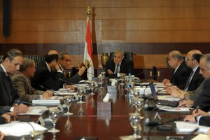 السيسي يدعو مجلس الوزراء المصري لاجتماع عاجل غداً