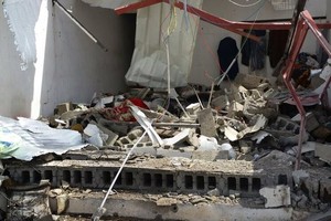 الدفاع المدني السعودي: مقتل مقيمين وإصابة مواطن أثر سقوط مقاذيف داخل نجران