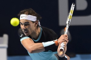 نادال يتفادى الخروج المبكر من بطولة بازل للتنس