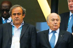 بلاتر: بلاتيني بدأ الخلاف... وهو الخاسر الأكبر