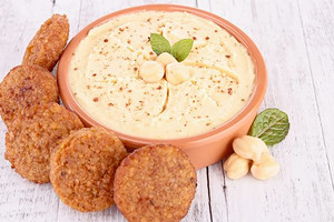 النشويات صديقتنا... تخفيض الوزن بالفلافل والبطاطا والتمر