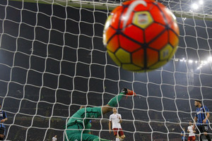 انتر ميلان يهزم روما ليتصدر الدوري الإيطالي ويوفنتوس يفوز