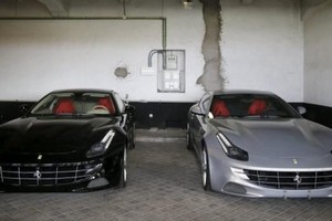 فيراري ملك إسبانيا للبيع في مزاد مقابل مبلغ هائل