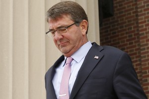 كارتر: الخلافات في بحر الصين الجنوبي تُزيد الطلب على التواجد الأمني الأمريكي