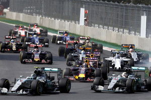 الألماني روزبرج سائق مرسيدس يفوز بسباق المكسيك للسيارات