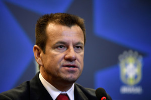 البرازيل تفتقد ماركينيوس ومارسيلو أمام الأرجنتين والبيرو