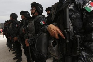 قوات الأمن المكسيكية تدفن أكثر من 100 جثة في مقبرة جماعية