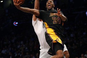 الفوز السادس لووريرز والأول لليكرز في الـ'NBA'