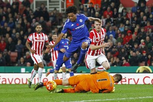 ستوك يلهب جراح تشلسي بهزيمة جديدة