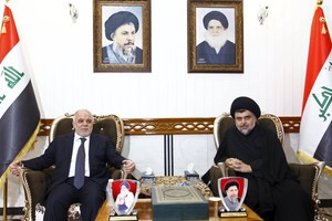 شاهد الصور... العبادي يلتقي الصدر في النجف أمس الأول