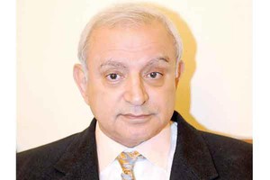 العيسى: فرهادي طلب إنشاء جامعة مشتركة في الكويت