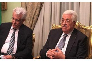 أبو مازن: رفضت عرض مرسي بمنحنا 1000 كم من سيناء