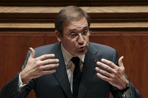 الصراع على السلطة في البرتغال يشهد توحد اليسار لإسقاط الحكومة