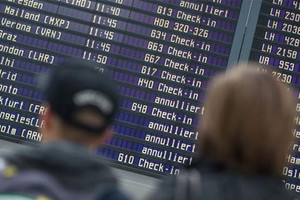 القضاء الألماني يجيز الاضراب في شركة لوفتهانزا بفرانكفورت وميونخ