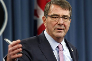 وزير الدفاع الاميركي يقيل كبير مستشاريه العسكريين