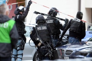 استعدادات لإبطال مفعول قنبلة تعود للحرب العالمية الثانية