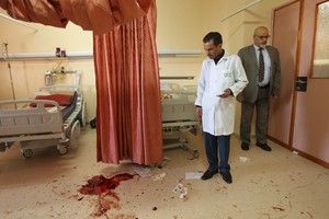 قوات إسرائيلية تداهم مستشفى بالضفة الغربية وتقتل فلسطينيا